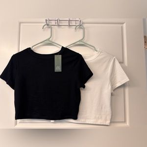 Set of 2 Cropped Shirts